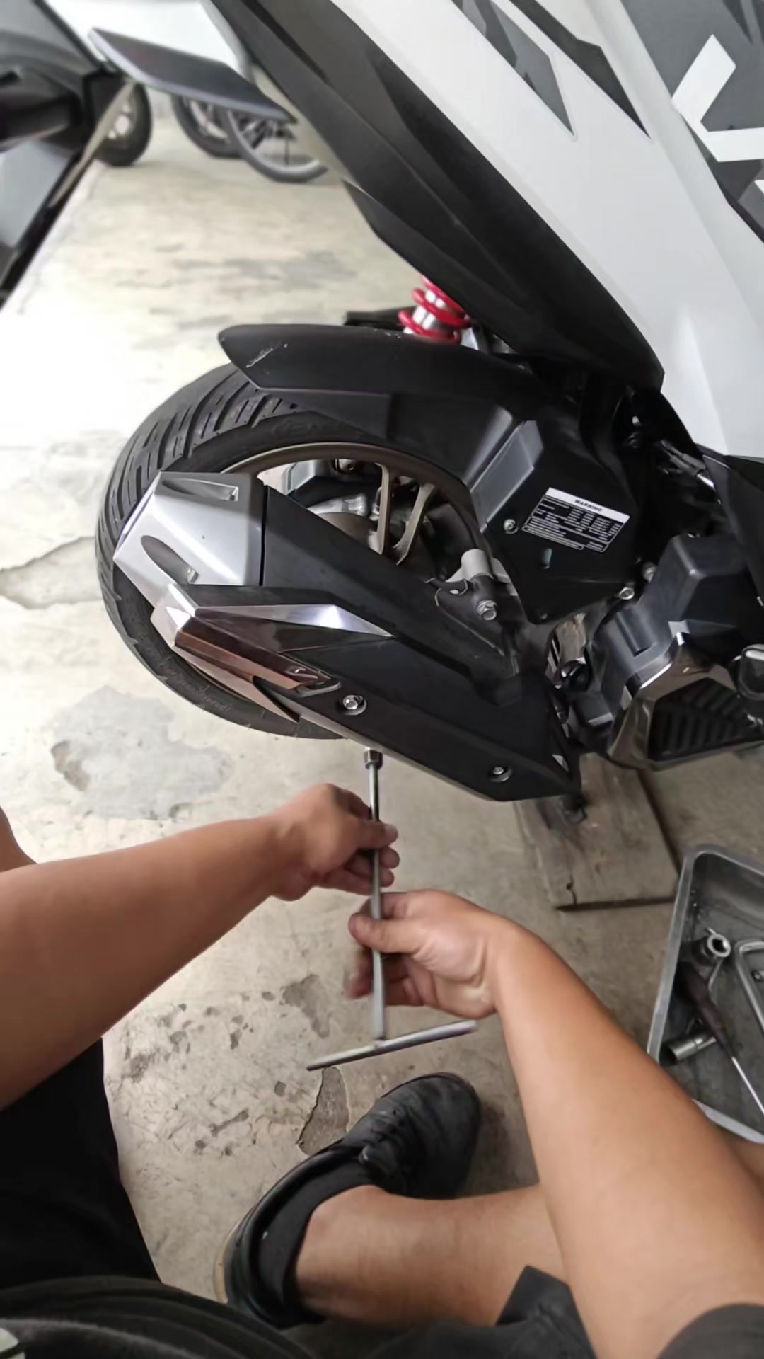 @RUMAH BAN MOTOR JAKARTA
