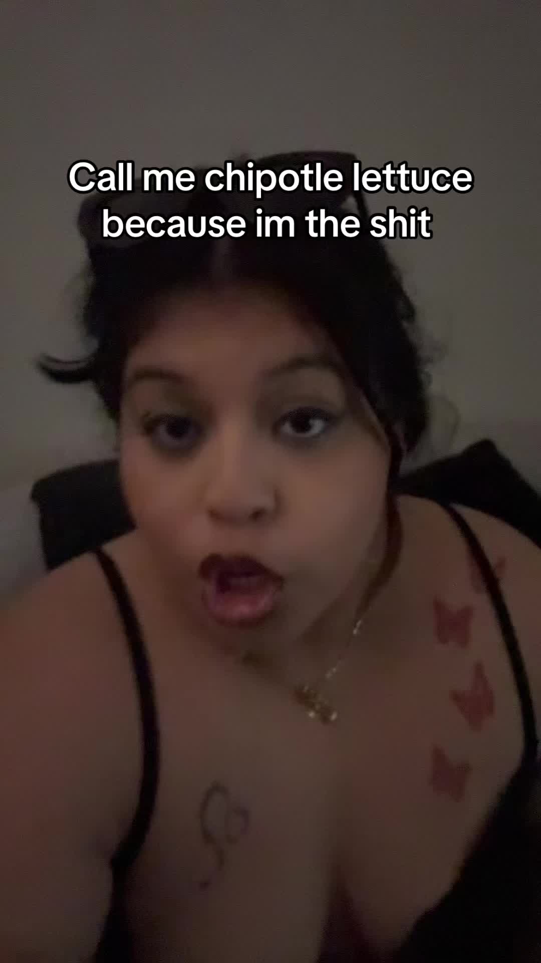 @Jazmin / Latina creator
