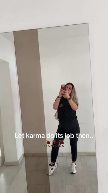 @๐Camelia๐