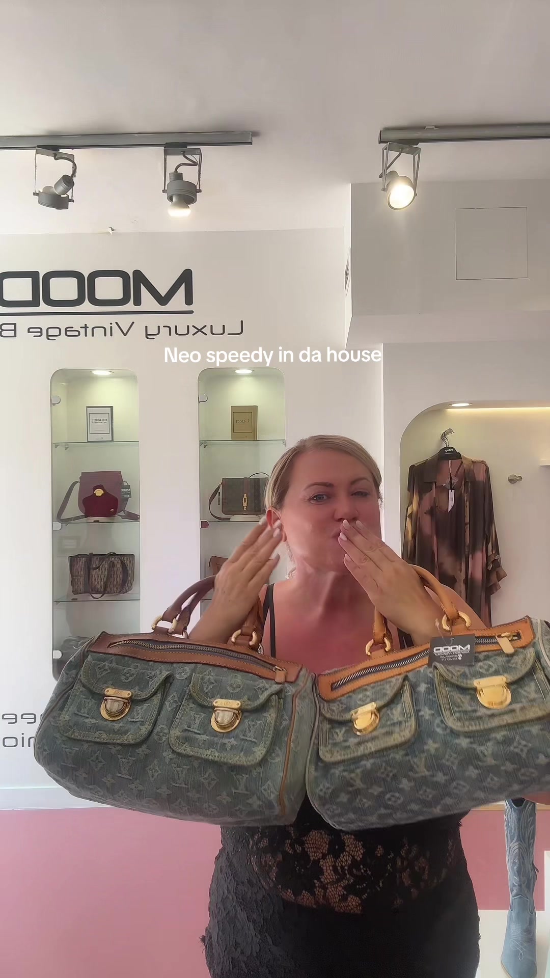 @MOOD iconic bags & vermut