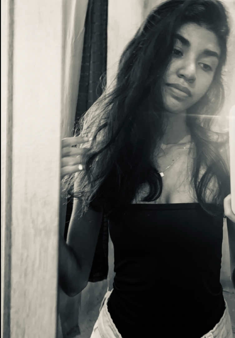 @Lᴀʟɪɴʜᴀ 𝐞́ 🔝
