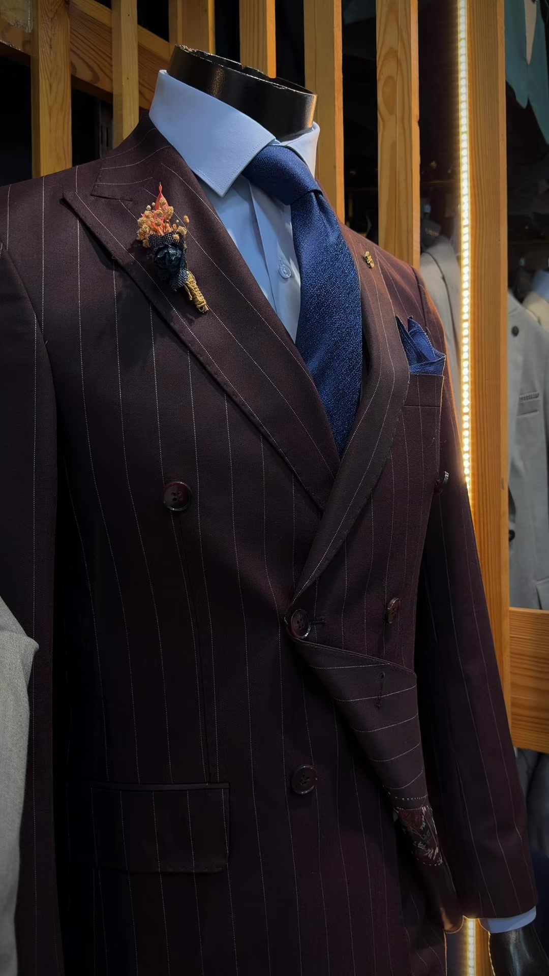 @Location_costume.Hk13