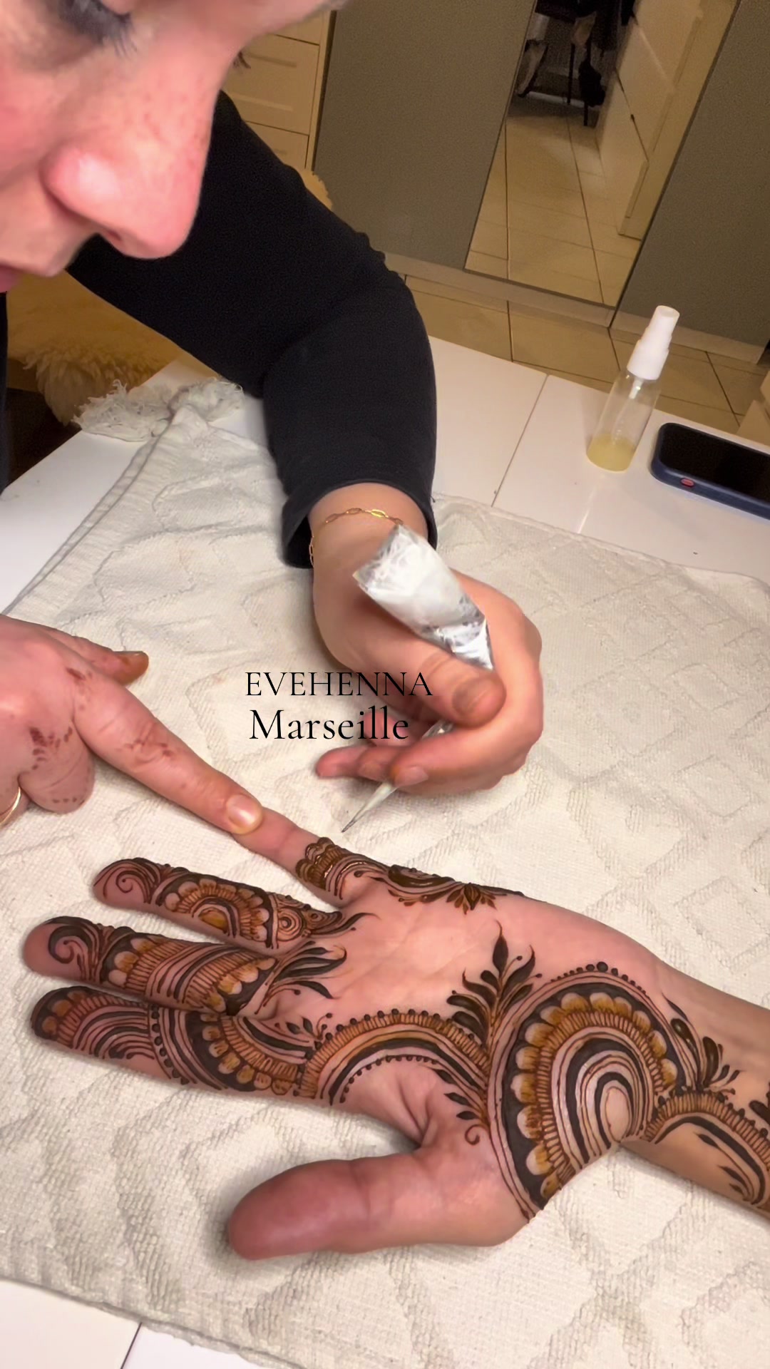 @Evehenna