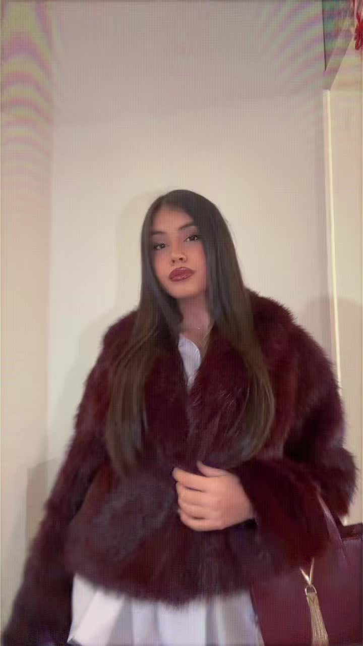 @_auroradauria_