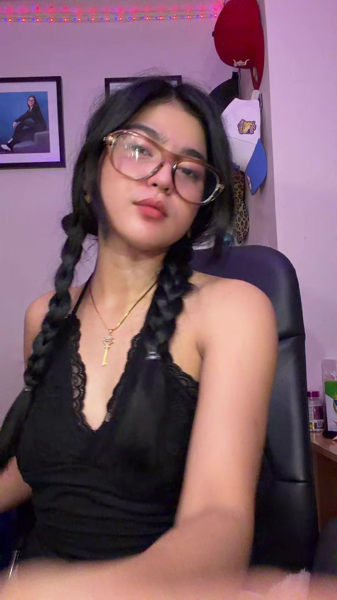 @️