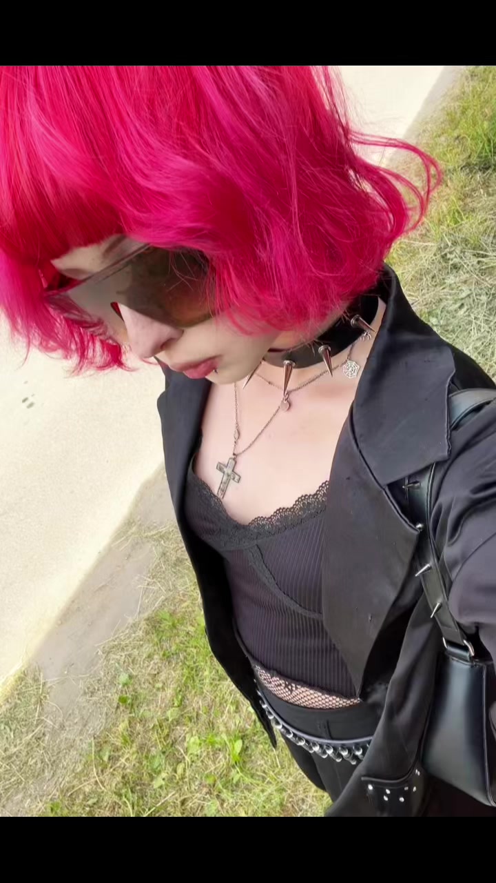 @🕷