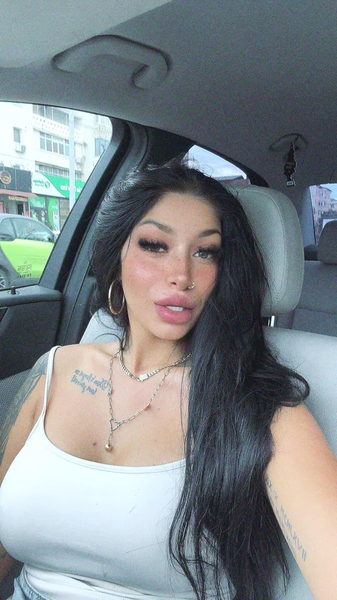 @veronicazuzuuu