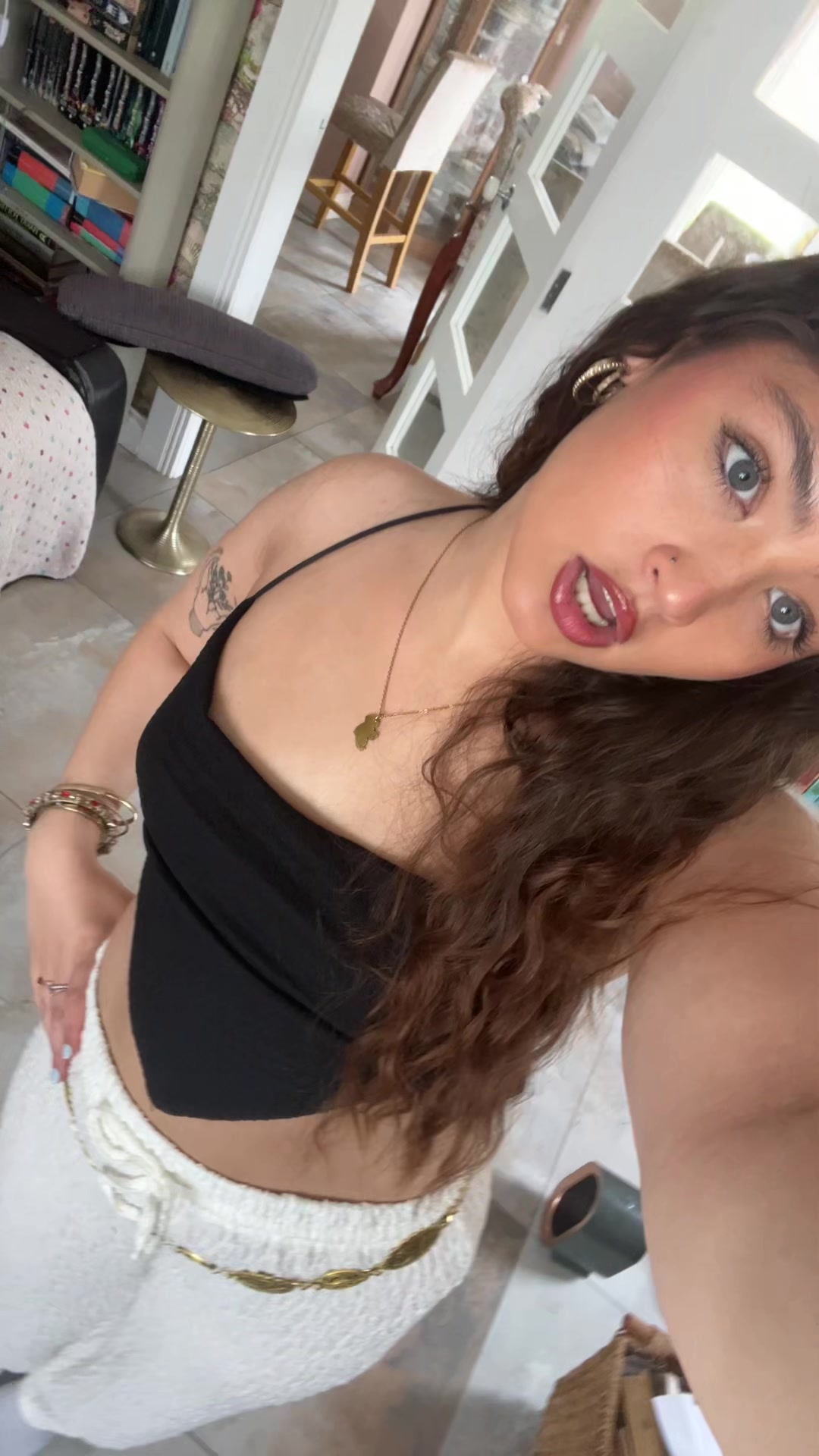 @leilafarrellspam