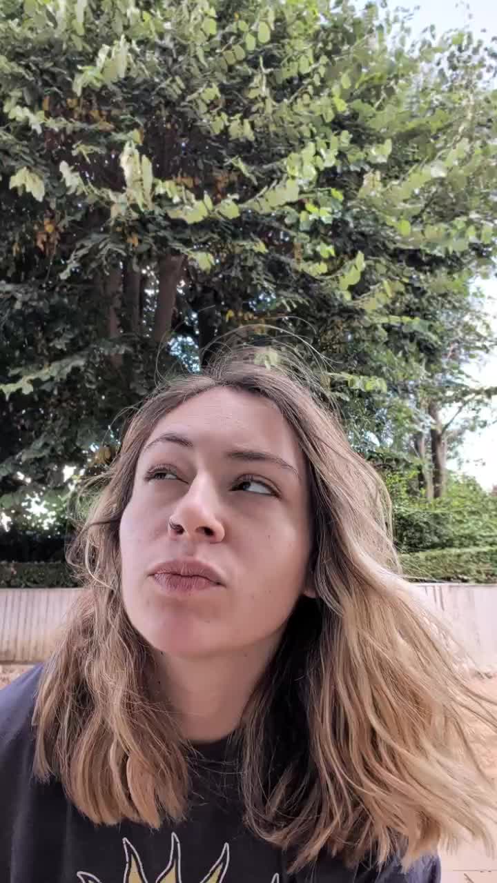 @HR