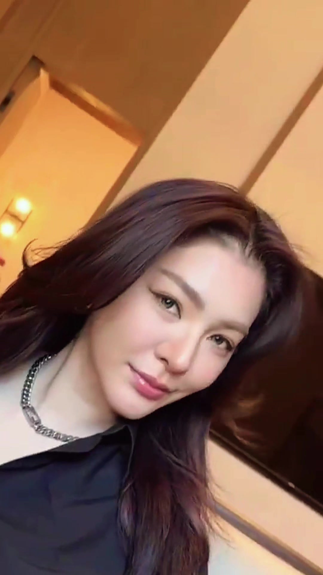 @HerBrokenEra