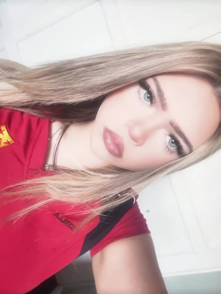 @🪽👱♀️