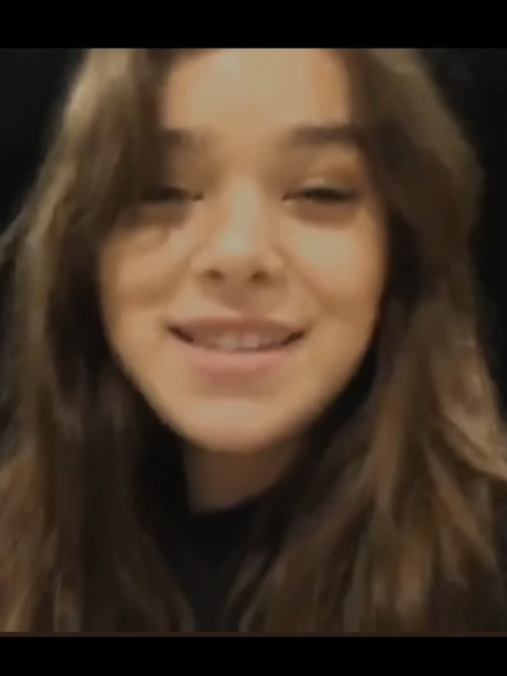 @About Hailee Steinfeld