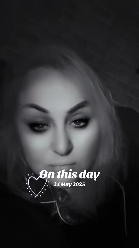 @🖤Ellie🖤
