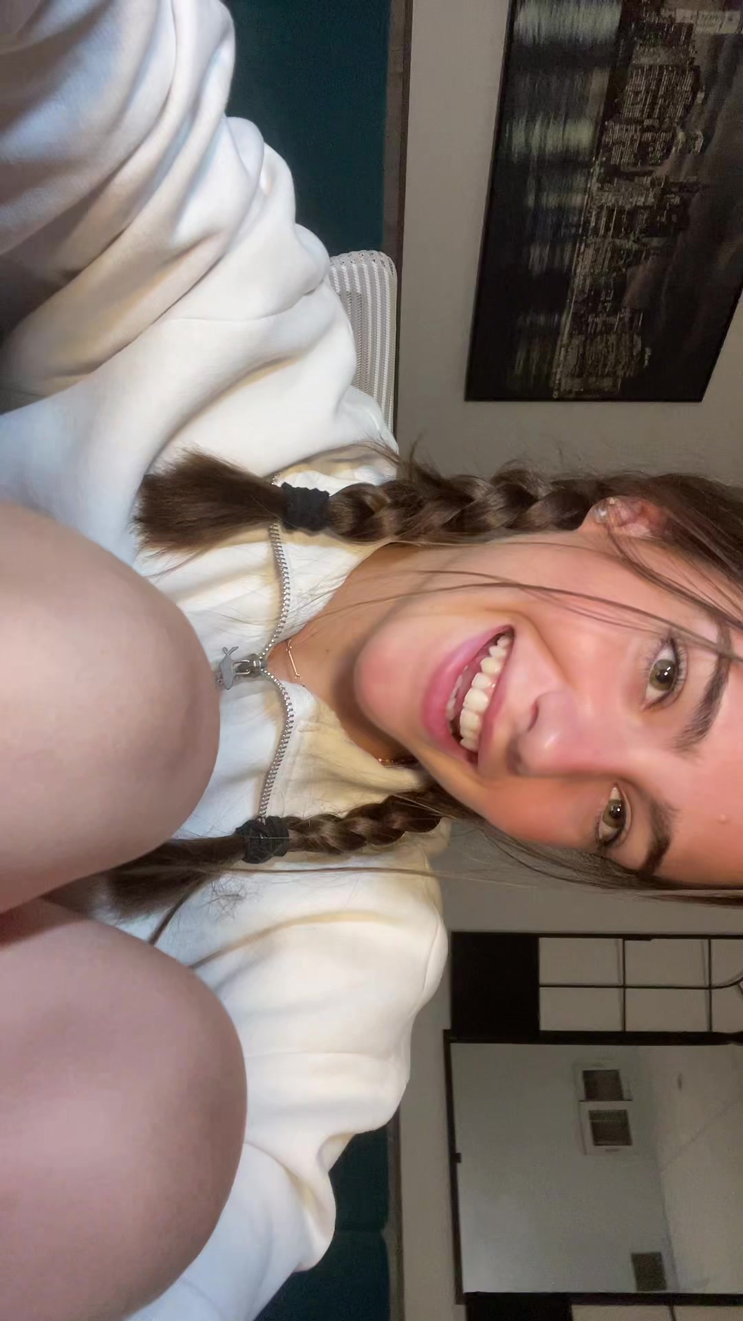 @laurabellmont