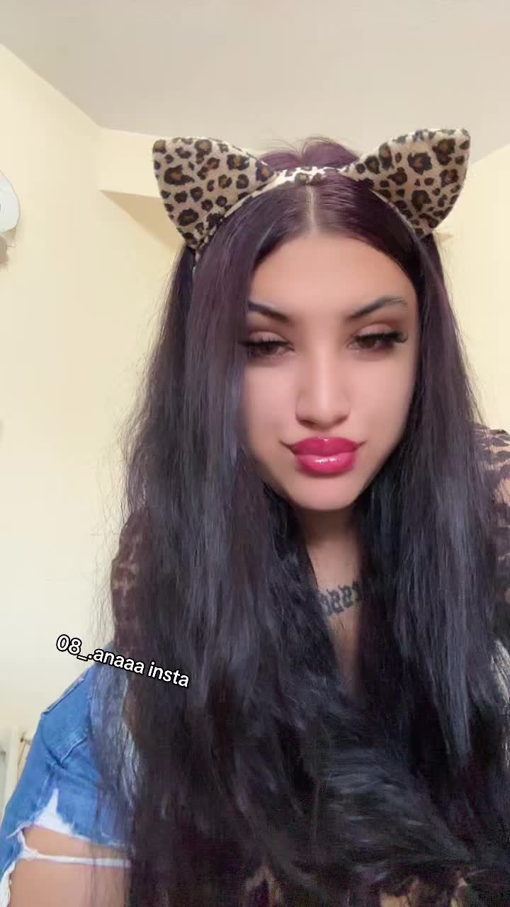 @𝓐𝓷𝓪𝓪𝓪🐳.