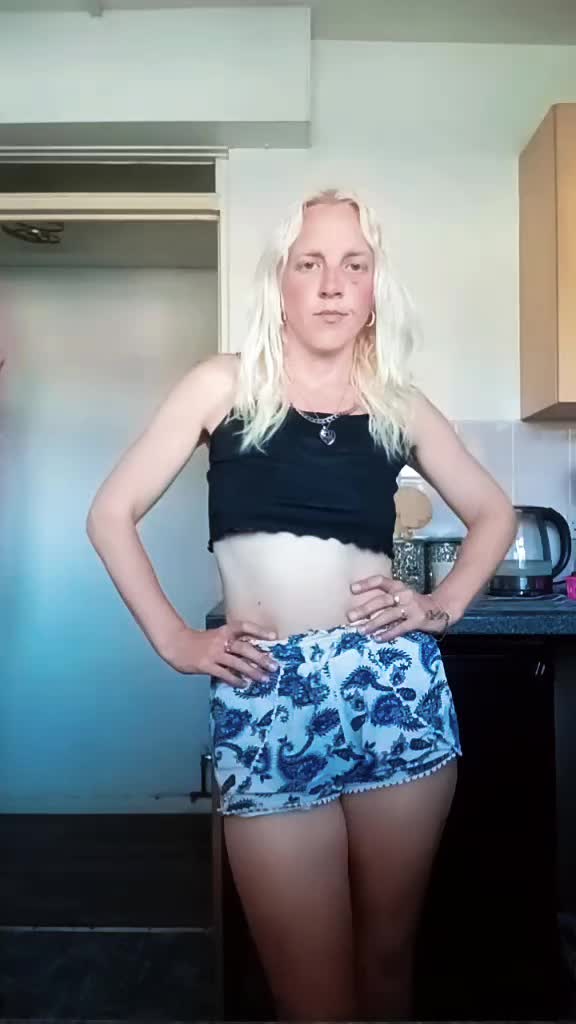 @ᗩᘻᖻ 🌹