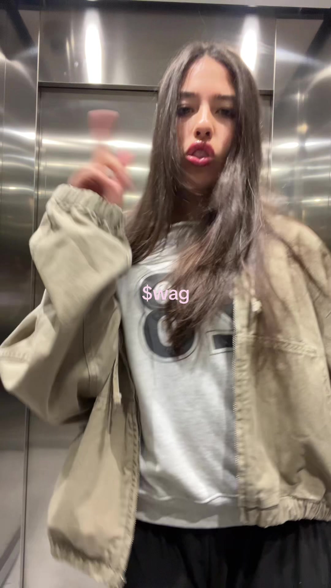 @amisha ⭑