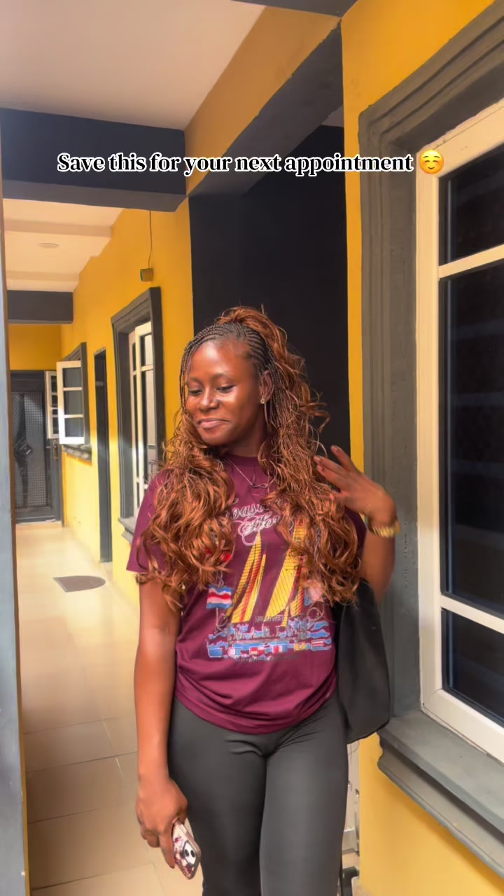 @LRB | Hairstylist in Surulere