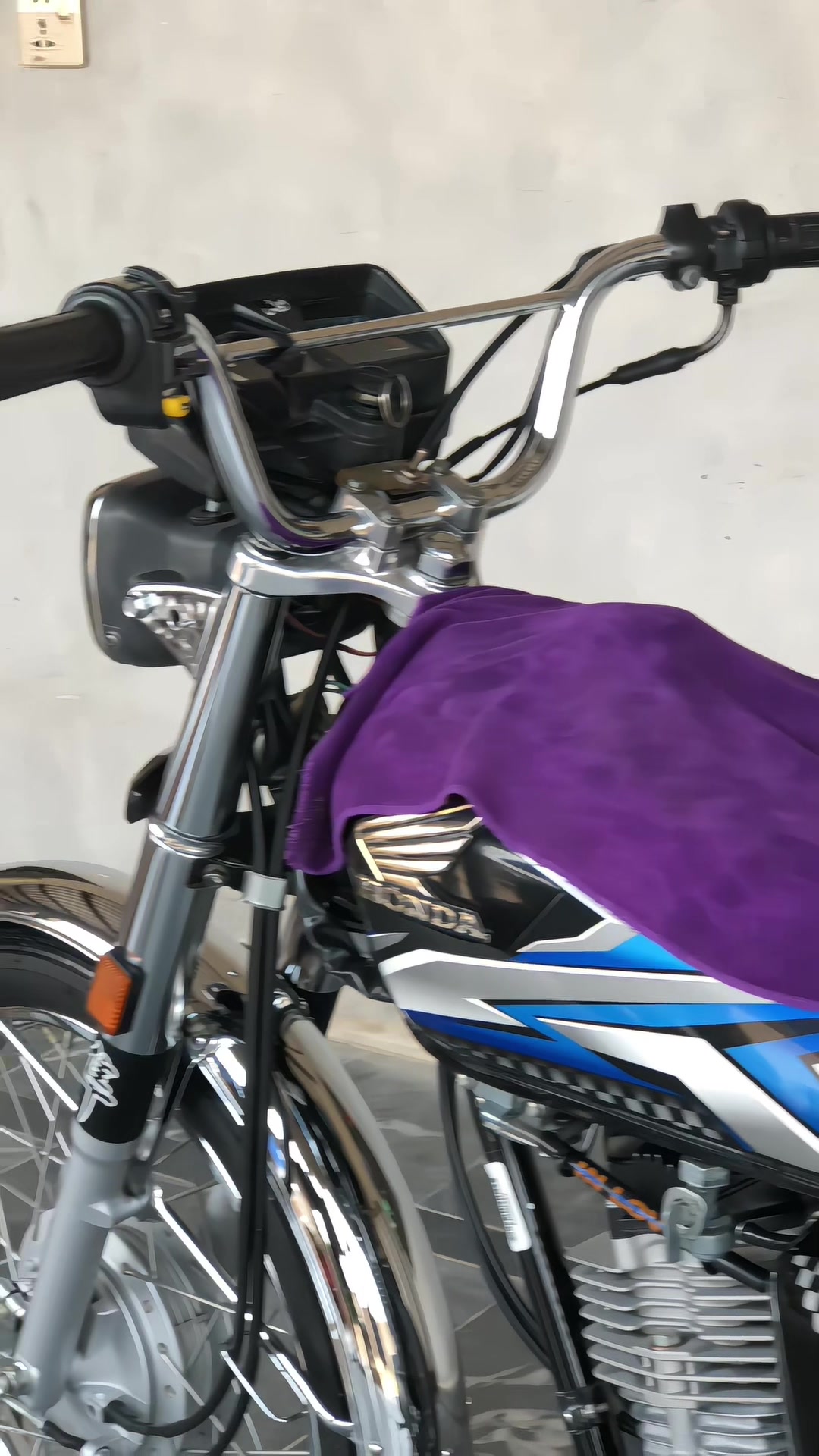 @مَلک زَادہ🥱
