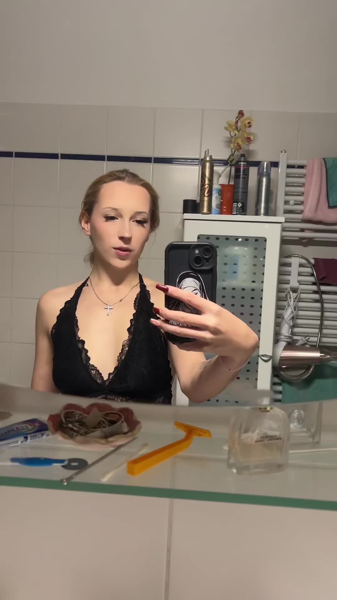 @Neelöö