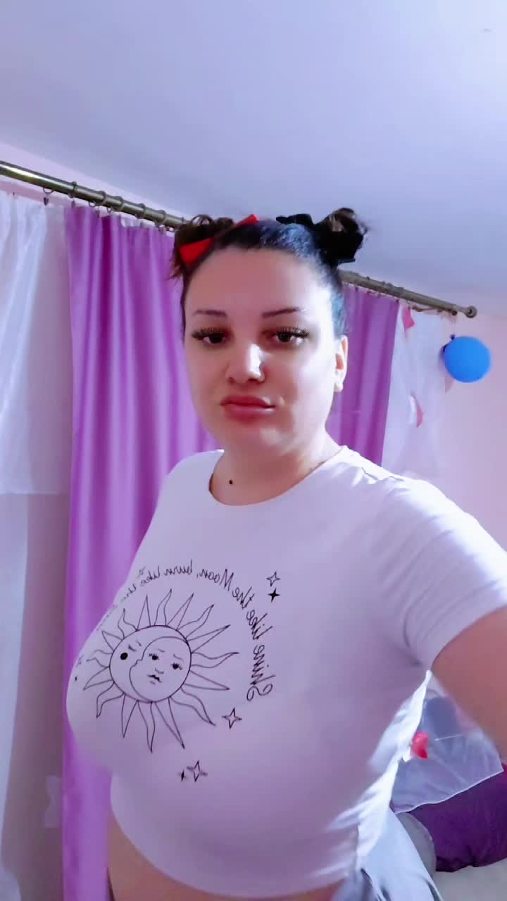 @Criii🤭😊