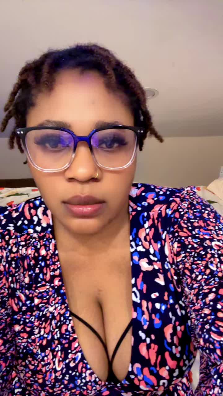 @queenlit06