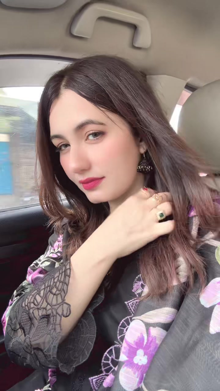 @charming _girl.