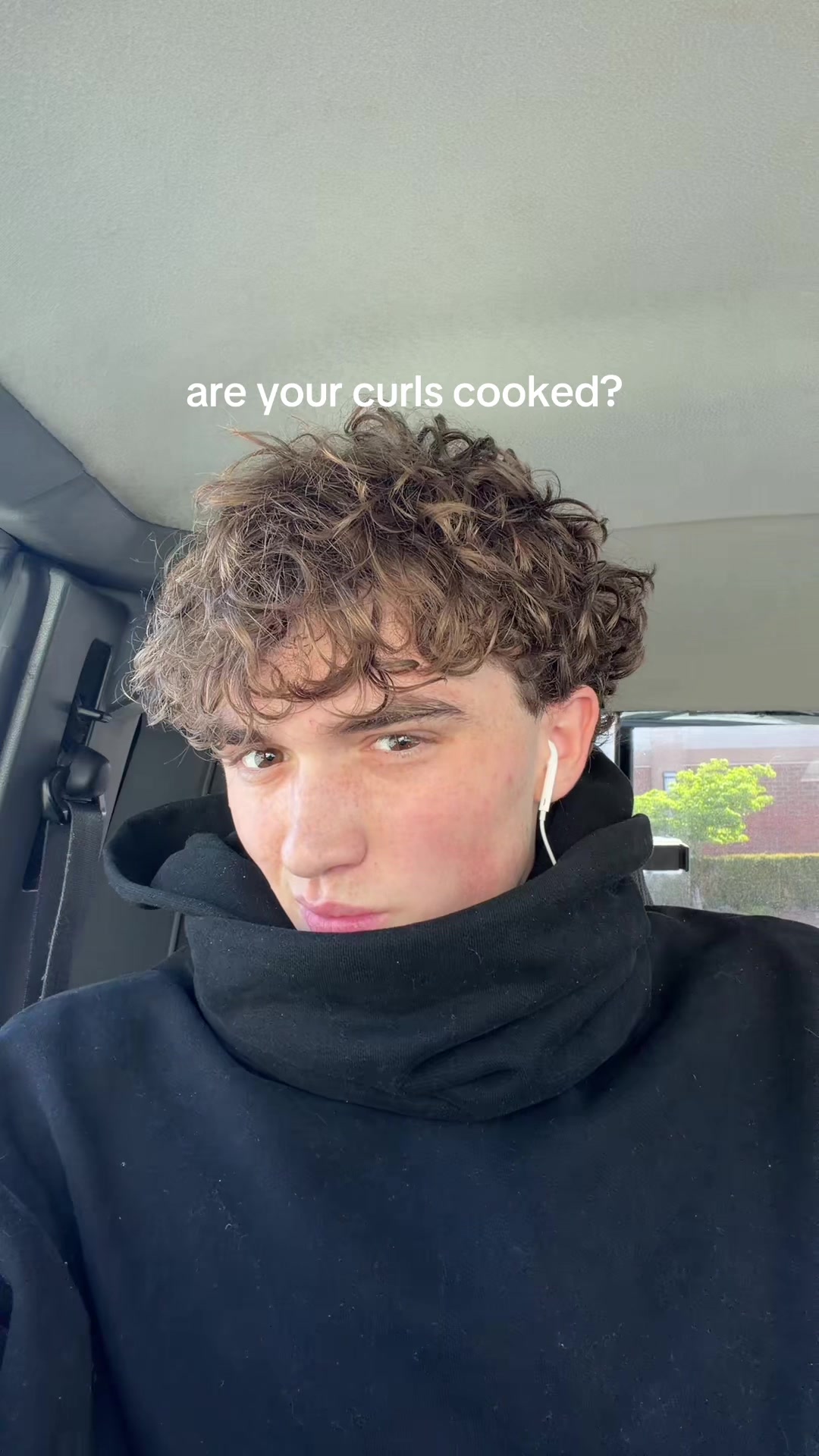 @charlie⛰️
