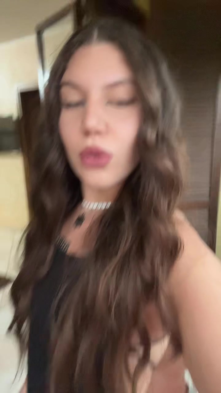 @Emma🇦🇱