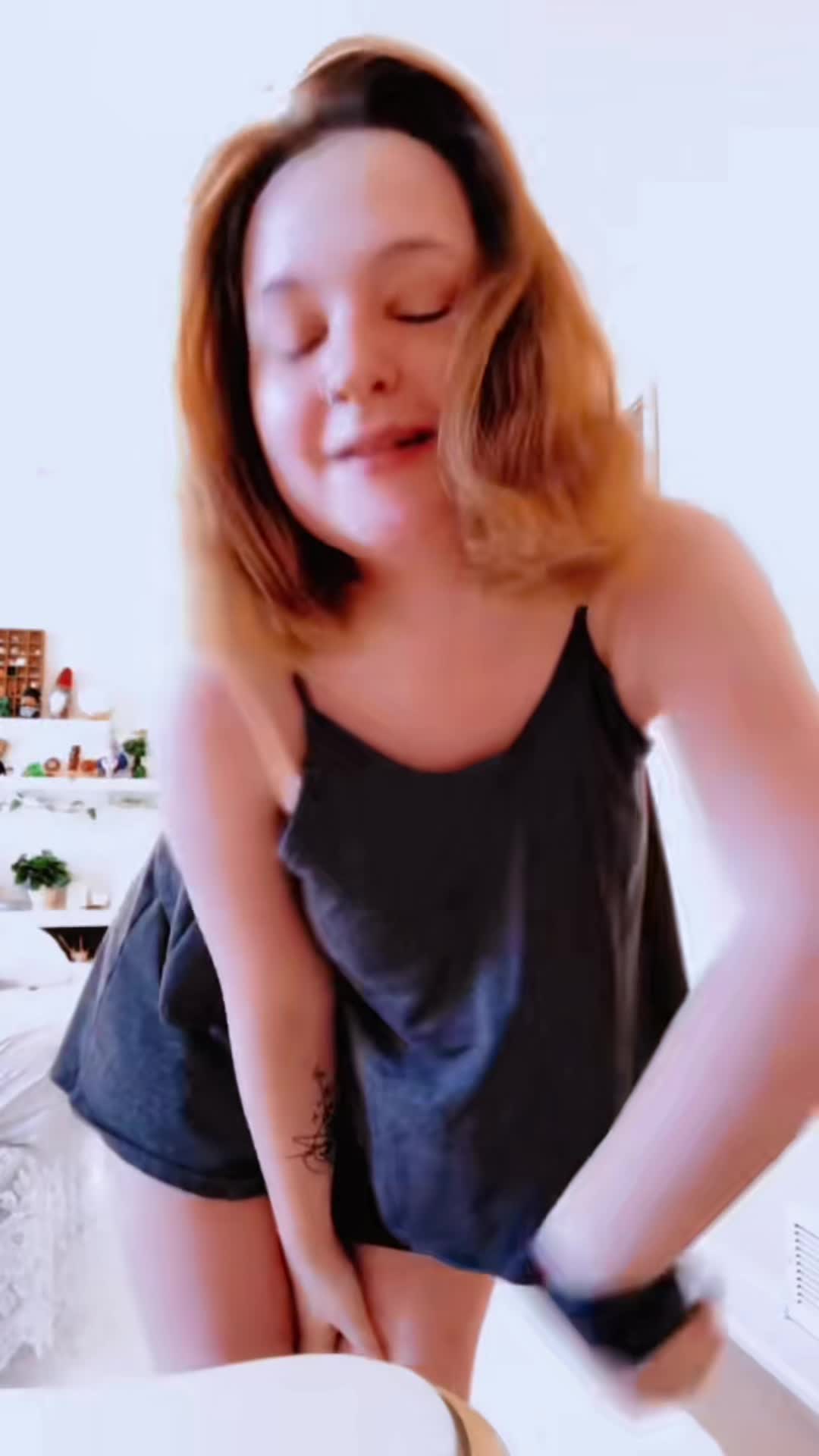 @evthecorpse