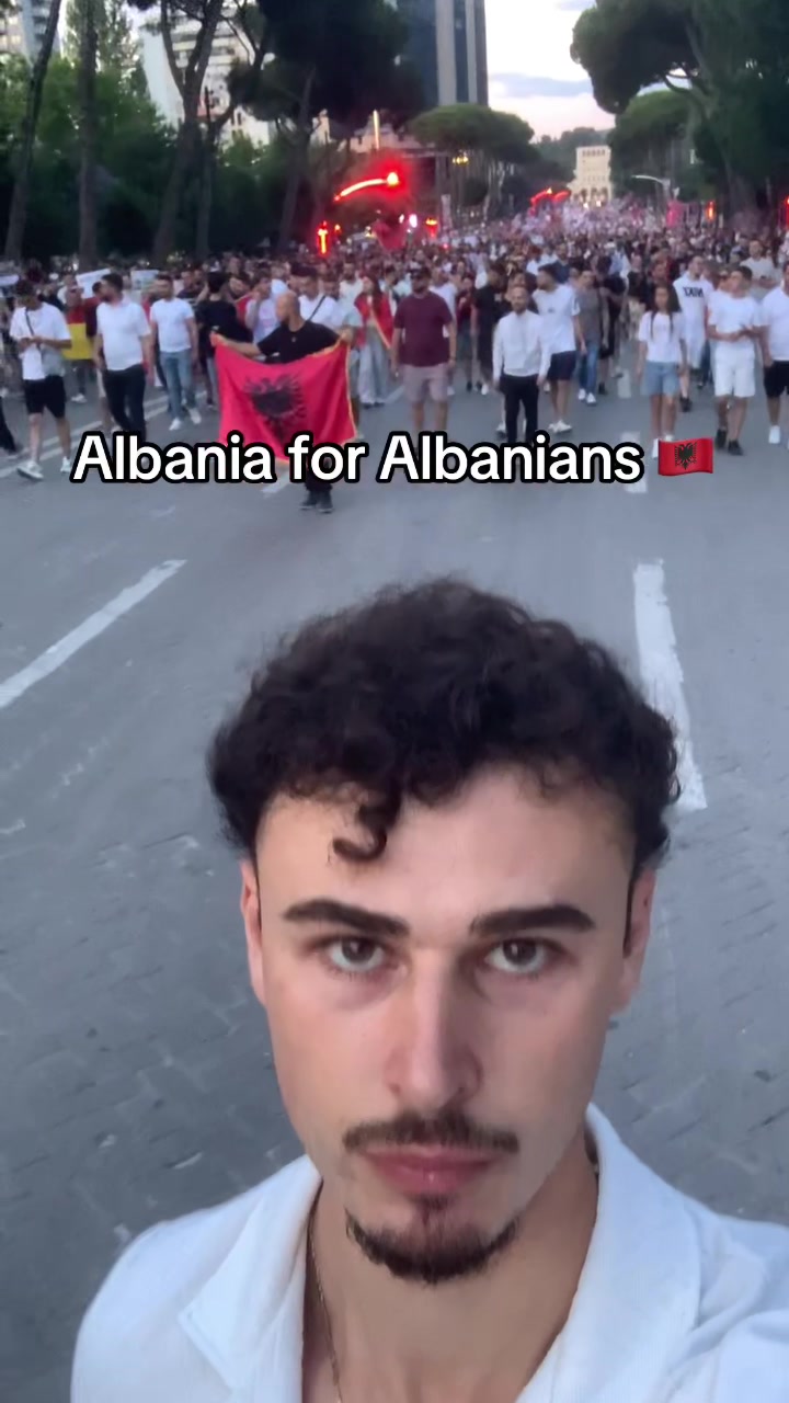 @Llani Dogjani
