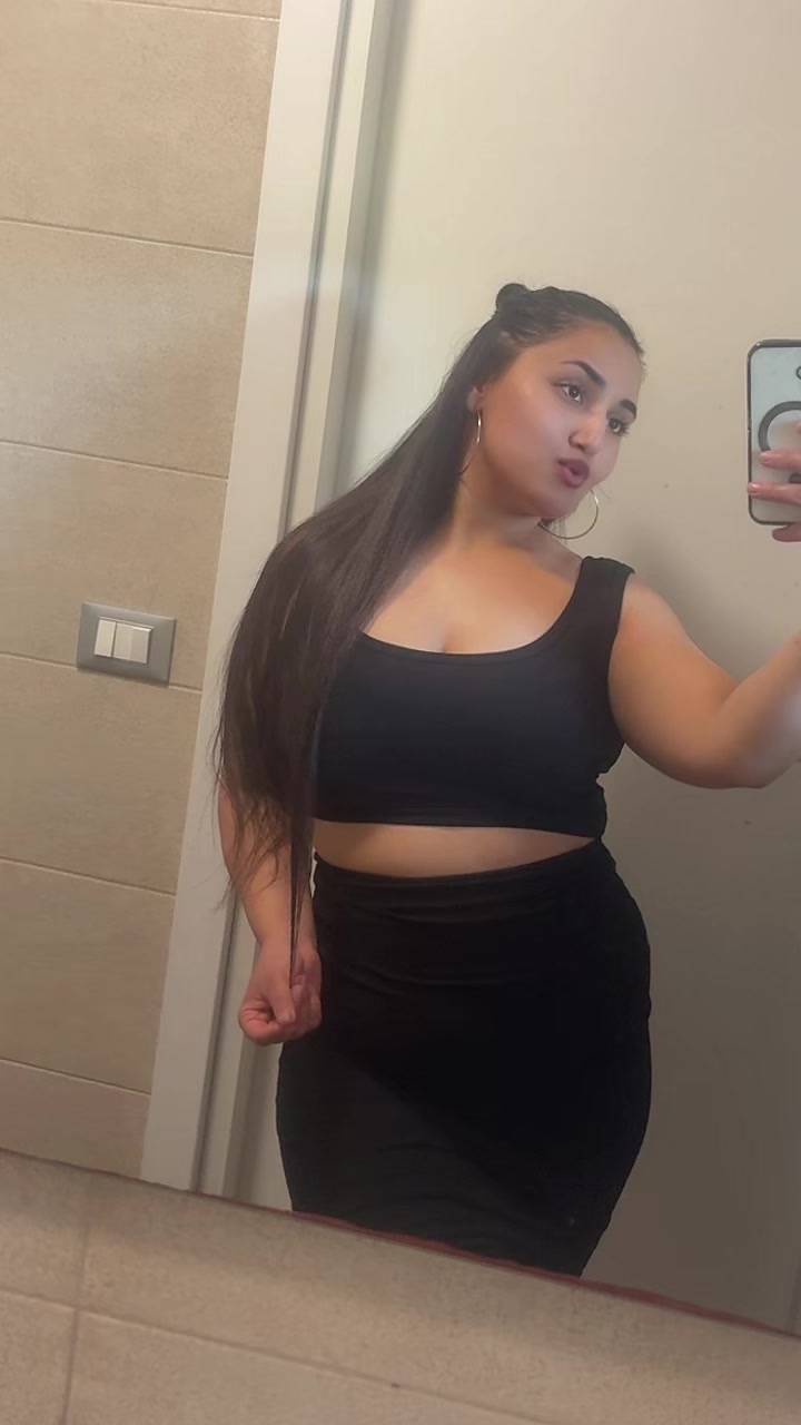 @Laurabevil09