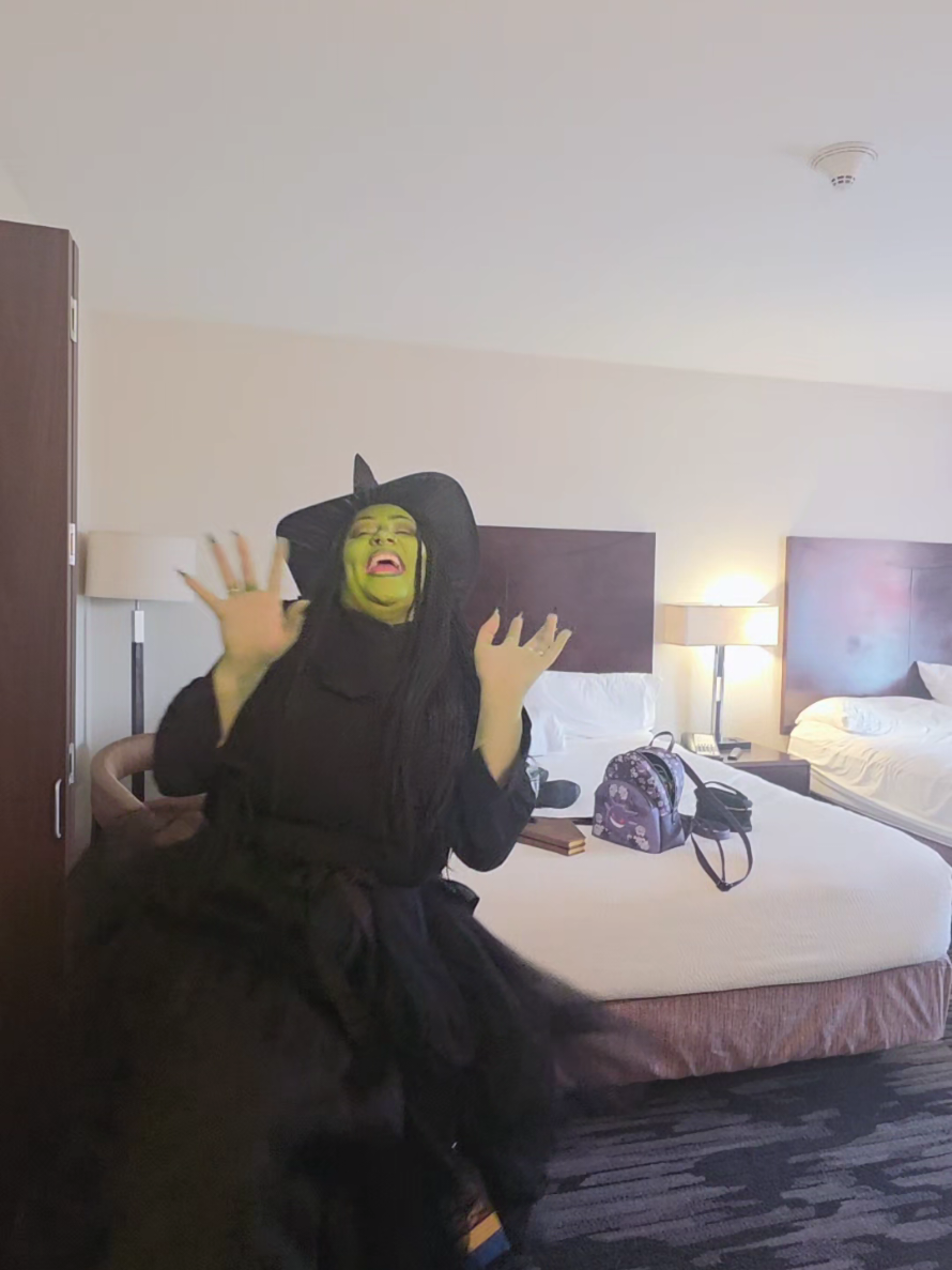 @TheQueerQueenofHalloween