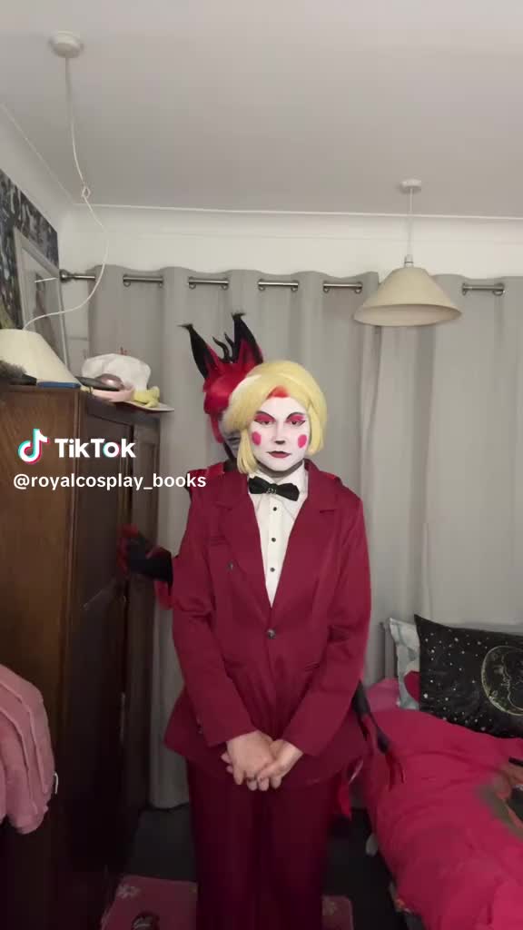 @vox/Alastorcosplay12345