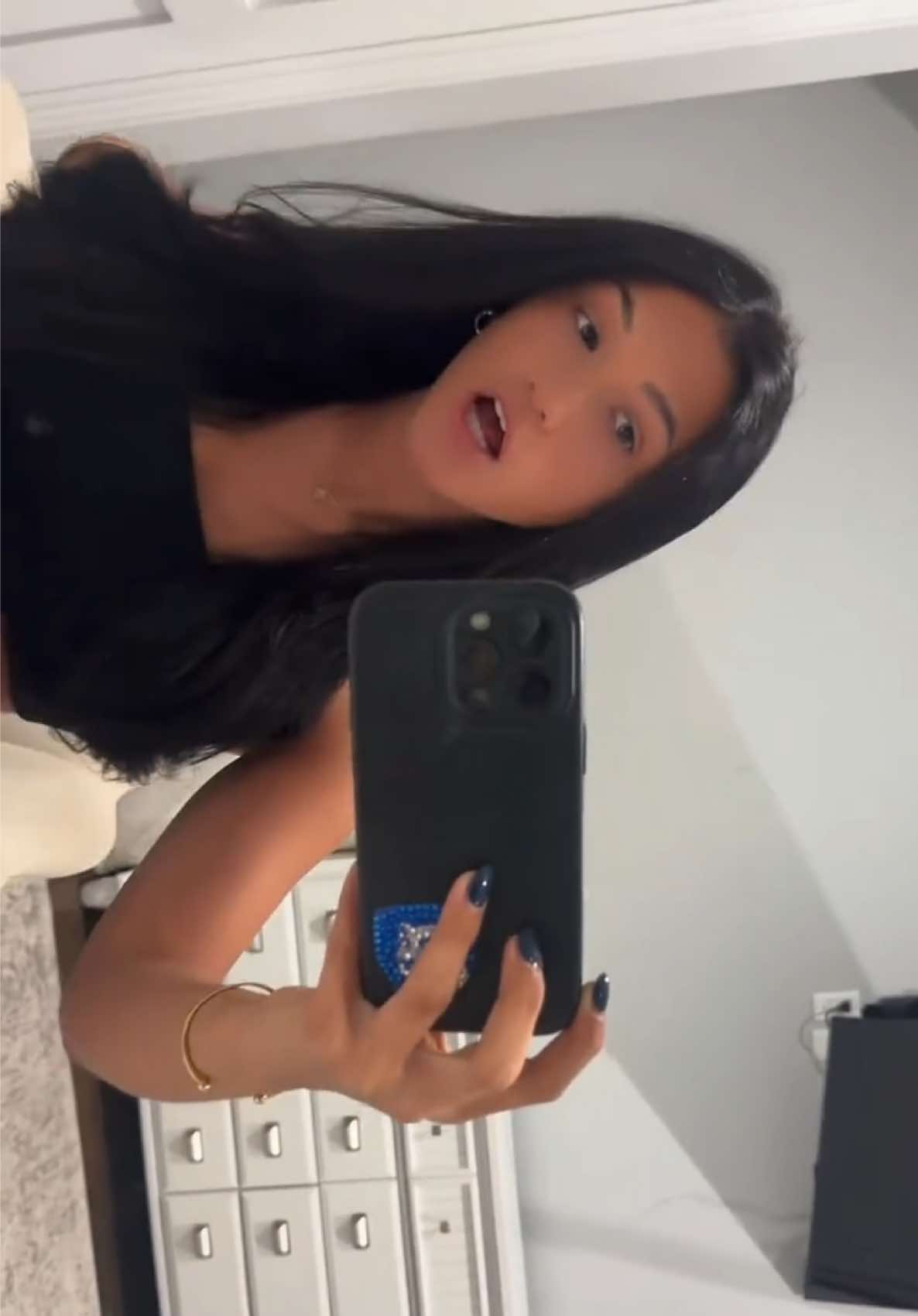 @Gia