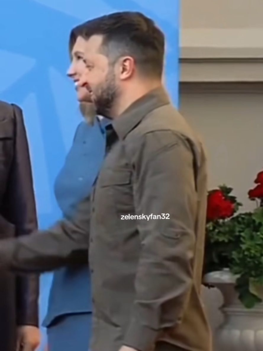 @ZelenskyFan32