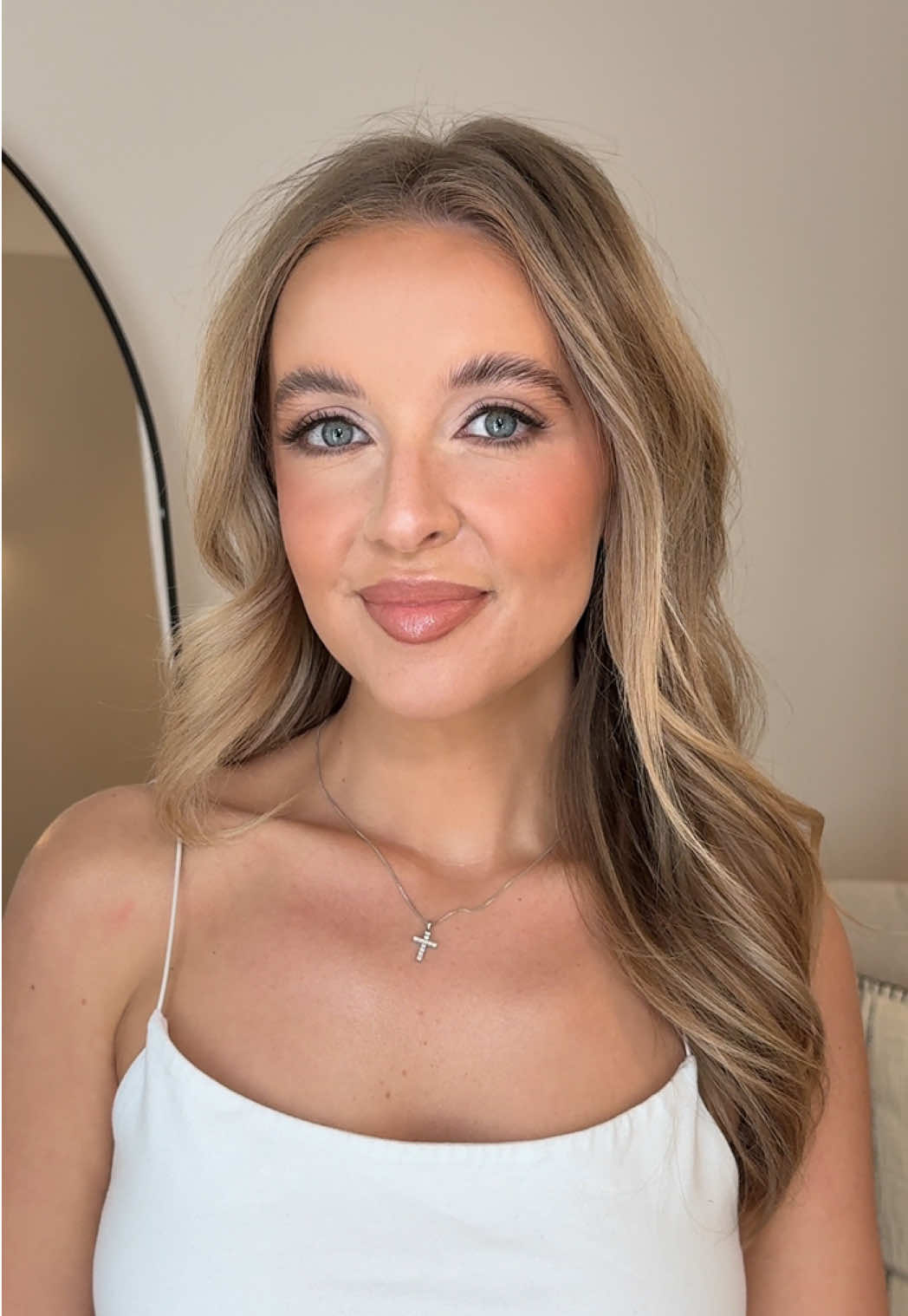 @mollybrownmakeup