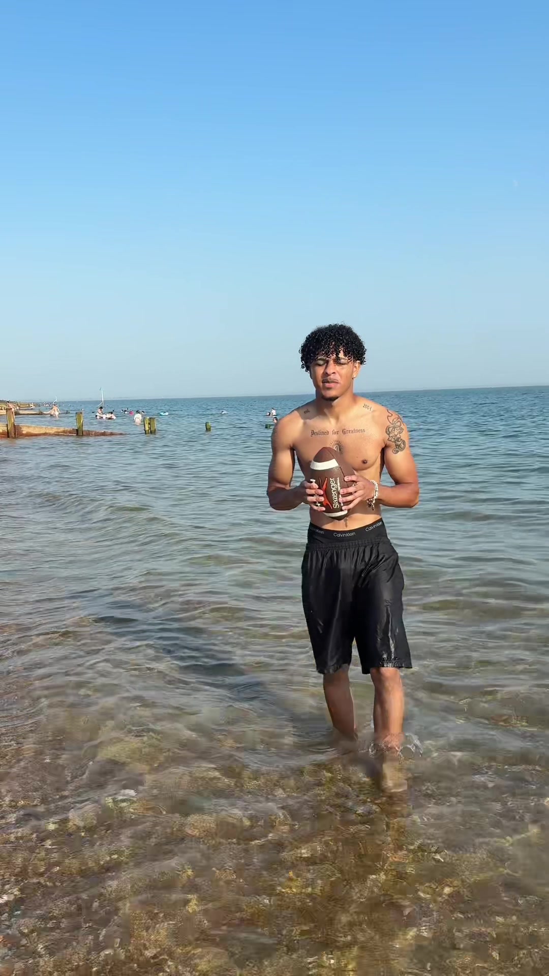 @crwnnoah