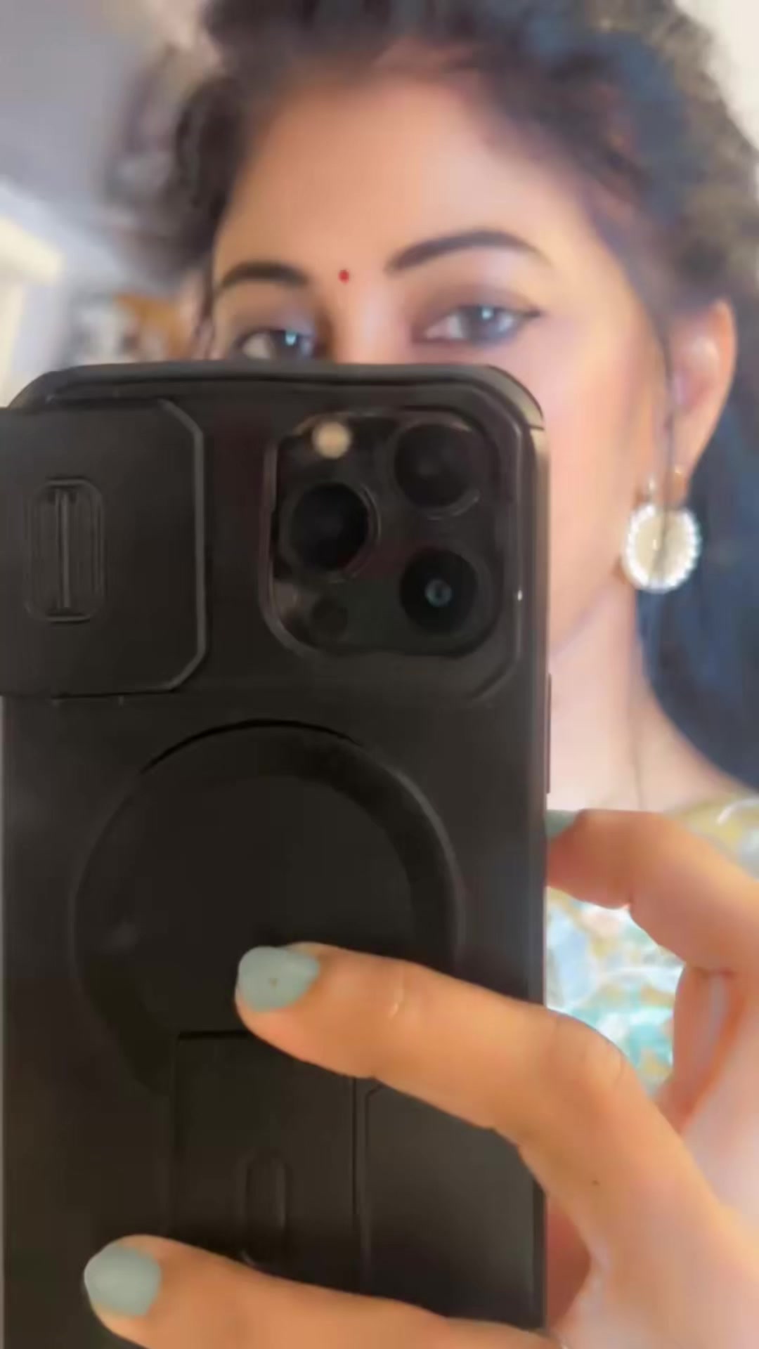 @ItsTharsh