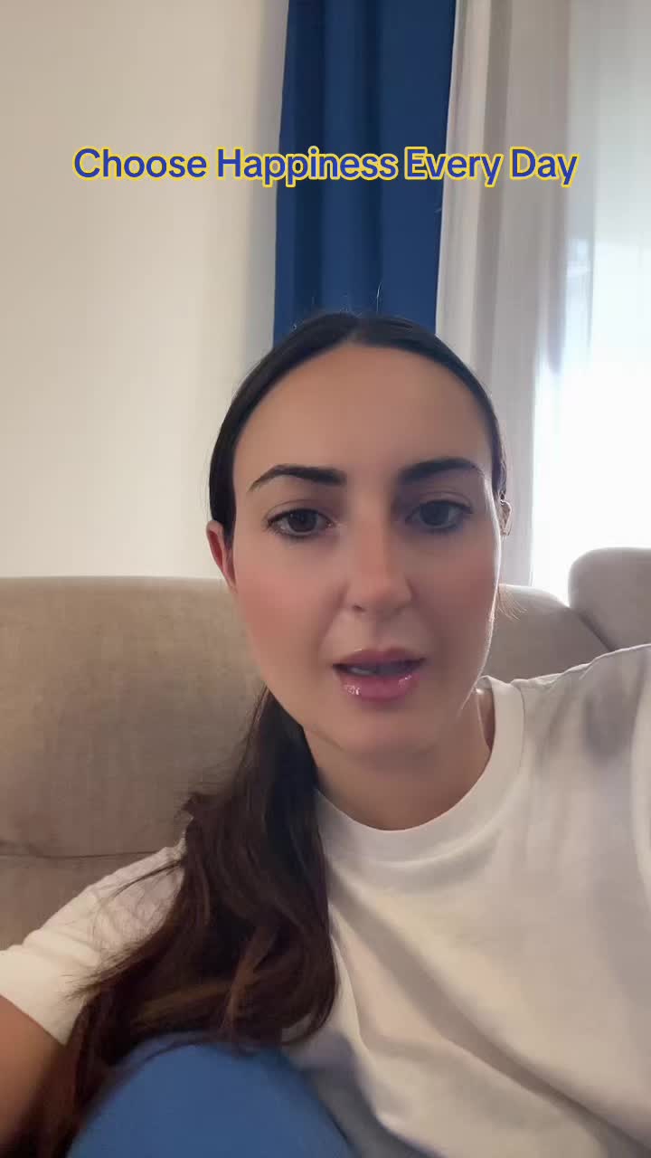 @sassoveronica