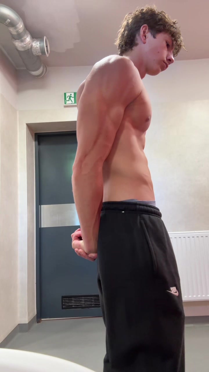 @itzxav🇵🇱