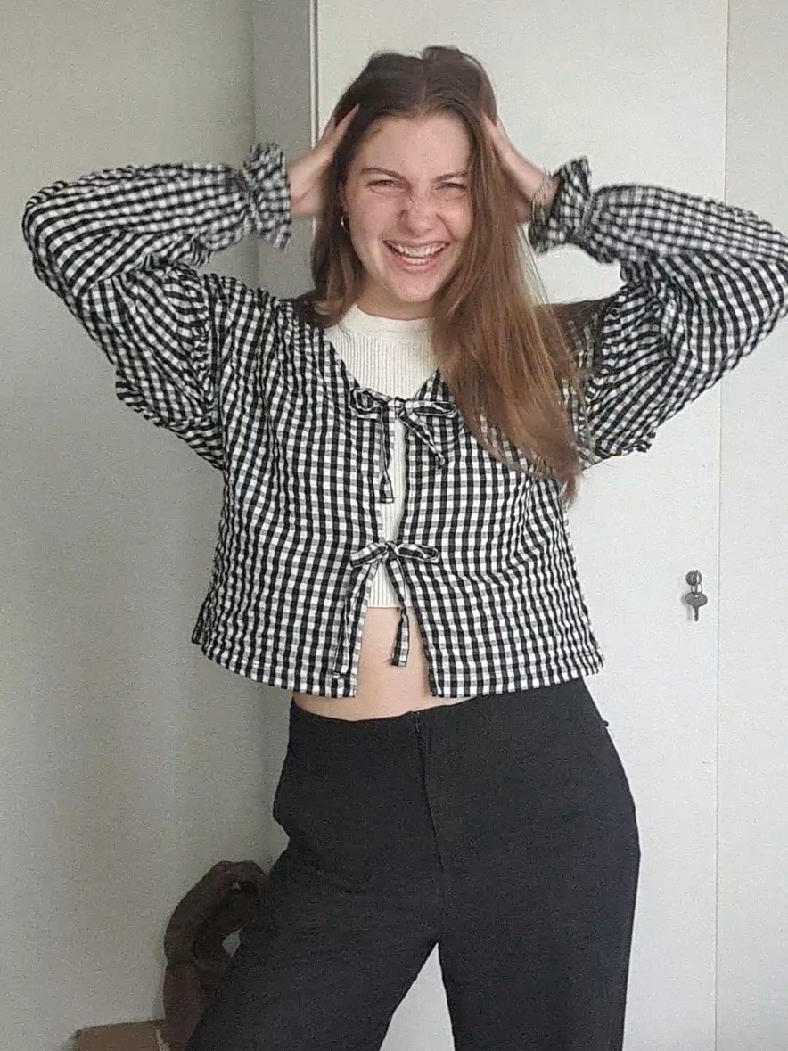 @𝐅𝐞𝐞