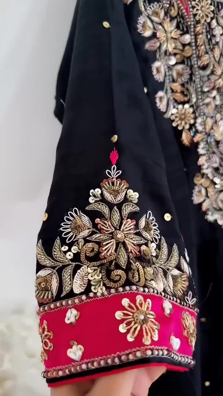 @ਲਿਬਾਸ by ਕੌਰ