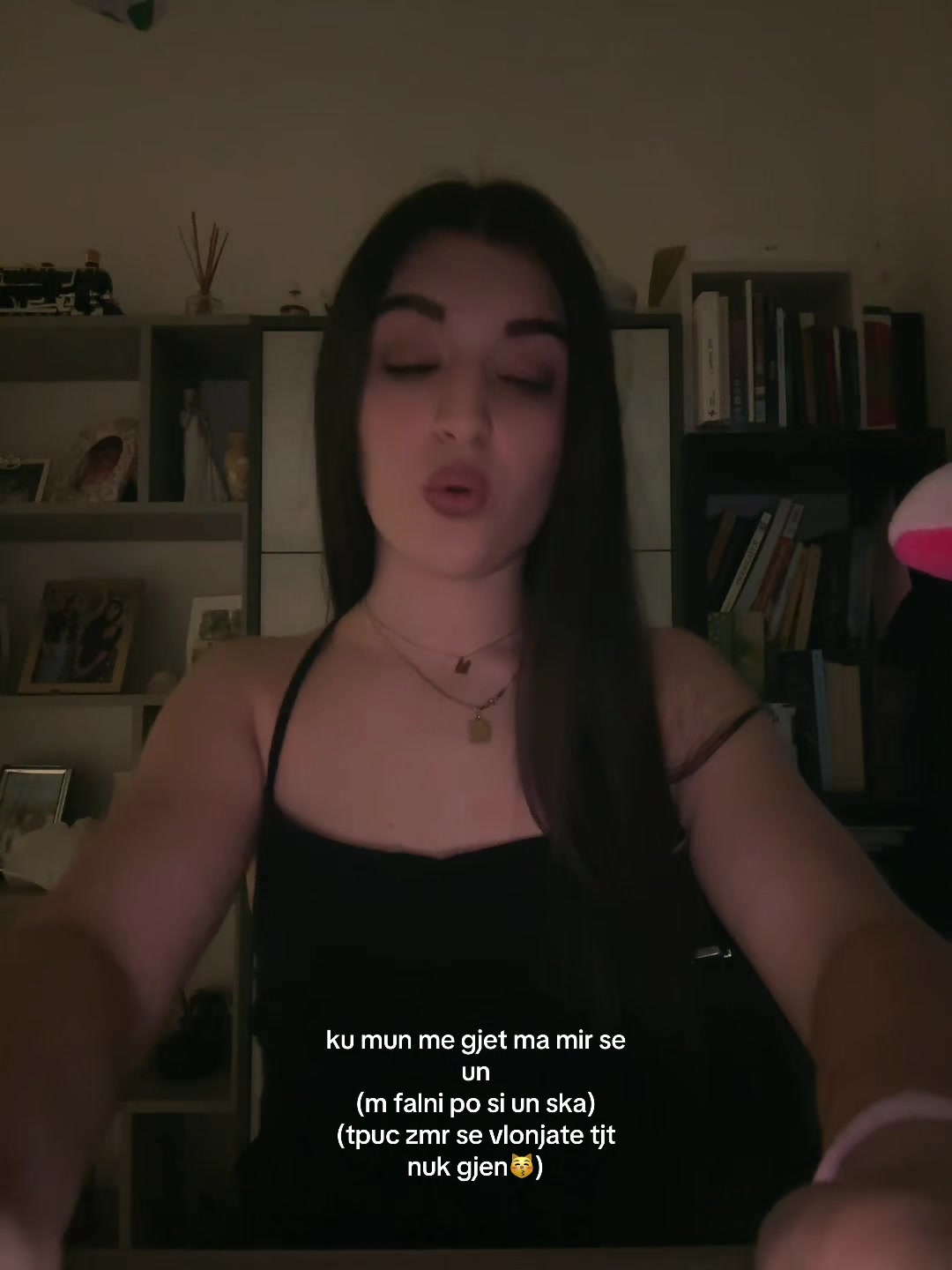 @vlonjatja