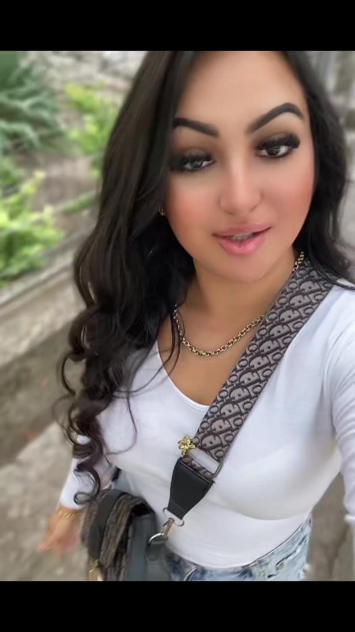 @Vivike007💋