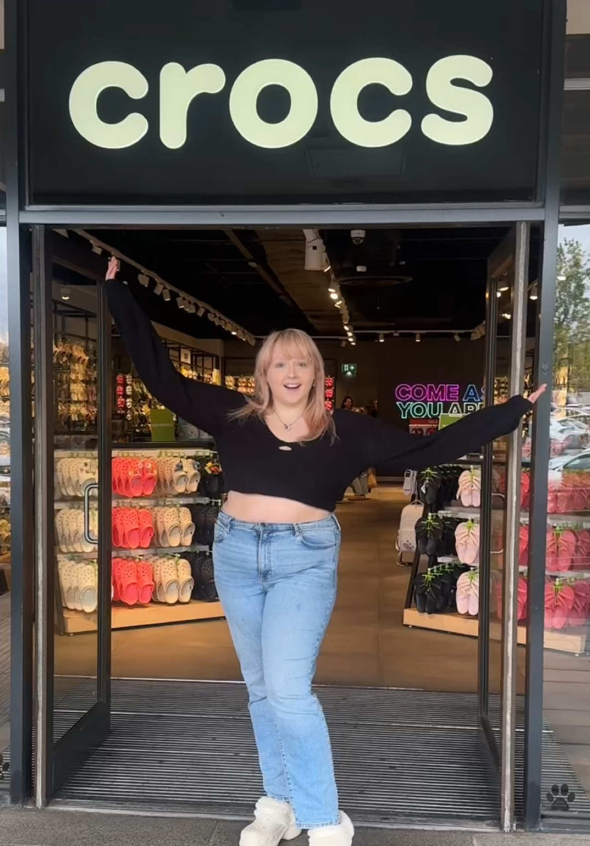 @𝓛𝓲𝓼𝓱𝓪 ♡