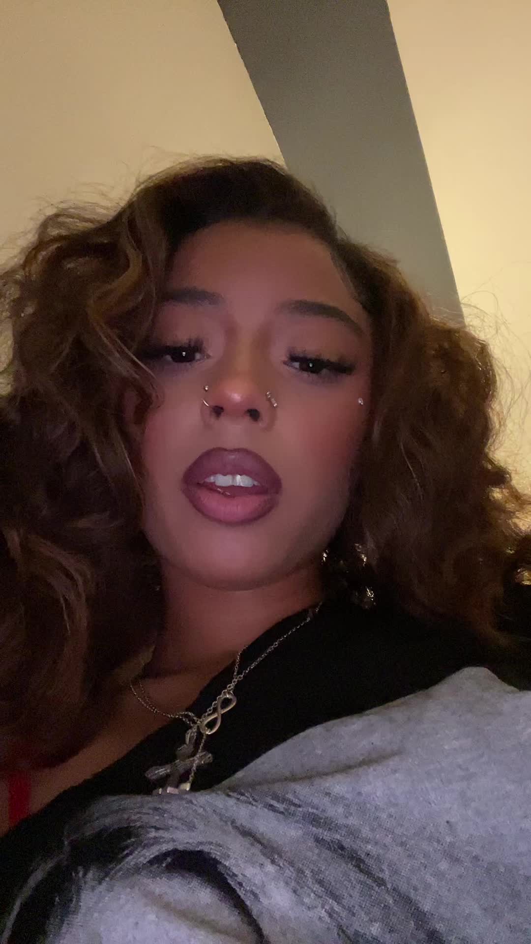 @alovemelly 🍒