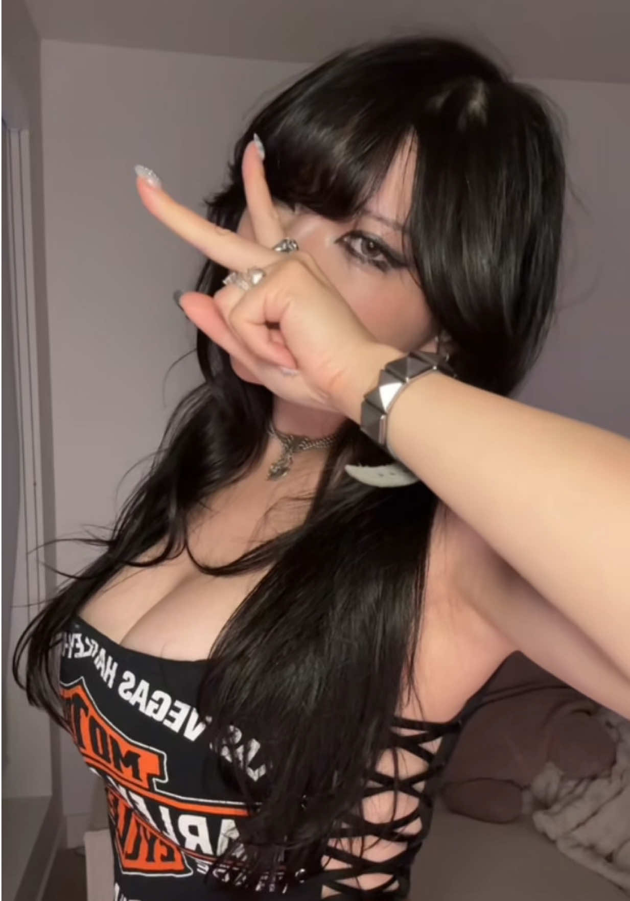 @anika
