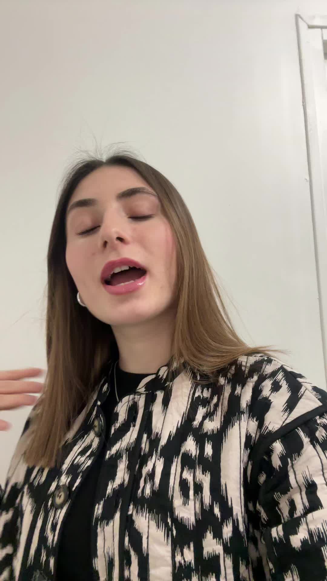 @𝑇𝑎𝑡𝑖𝑎𝑛𝑎