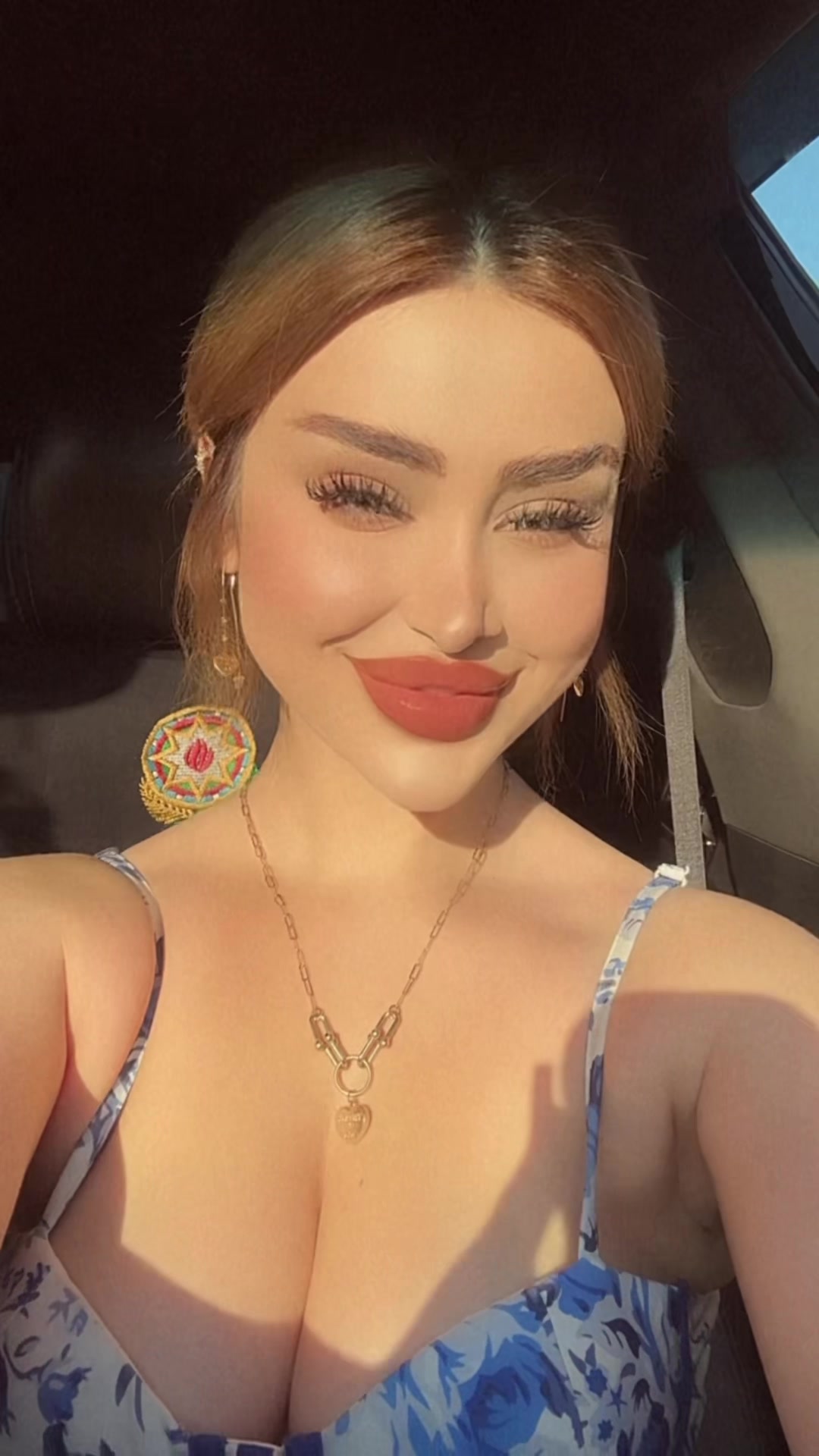 @Məleykə Akbərli